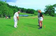 Golfplatz in Rø auf Bornholm (Foto © Lars-Kristian Crone/VisitDenmark)