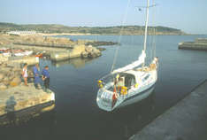 Segelboot im Hafen (Foto: Destination Bornholm)